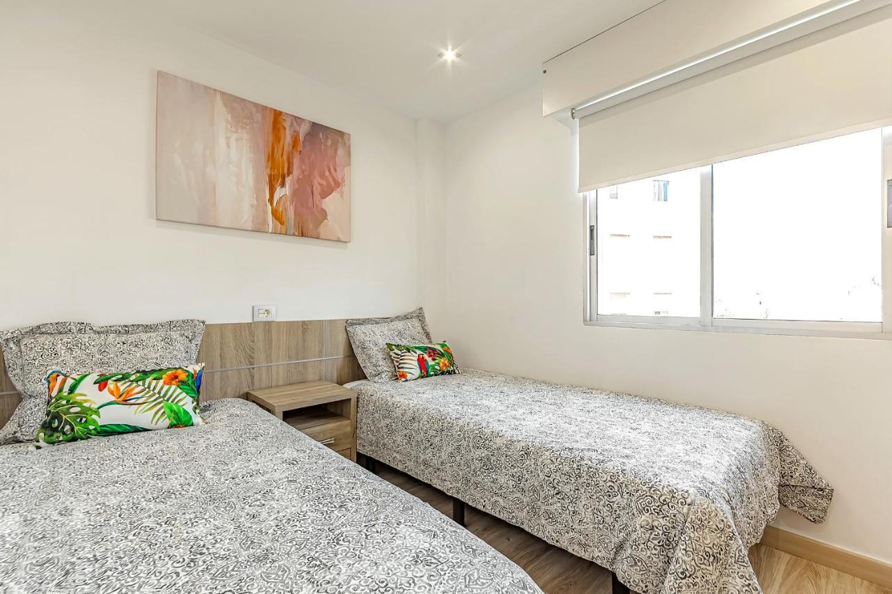 Luxury 3 Bedroom Perla Del Mar Адехе Екстериор снимка