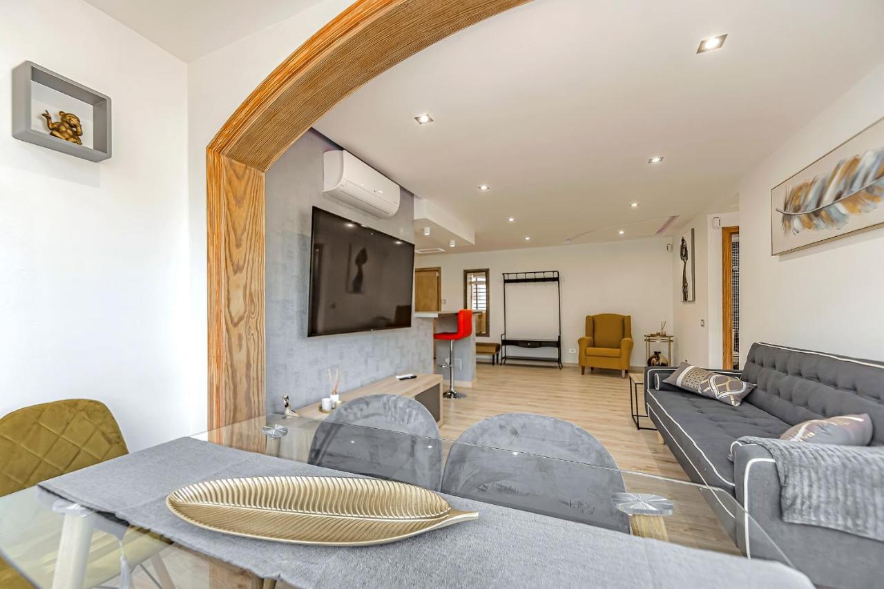 Luxury 3 Bedroom Perla Del Mar Адехе Екстериор снимка